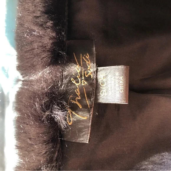 Stunning  faux fur jacket/coat in size small - Picture 3 of 5